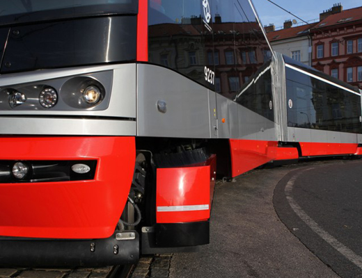 Die Škoda ForCity Alfa Straßenbahn ist eines unserer verschiedenen Fahrwerksentwicklungsprojekte.